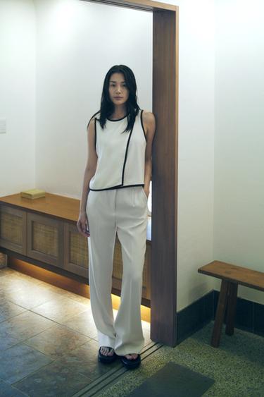 ZW COLLECTION FLARED パンツエクリュZaraのZW COLLECTION FLARED パンツ - エクリュ 