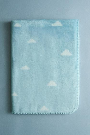 PLAID POLAIRE ENFANT NUAGES - Bleu clair de Zara - Image 5