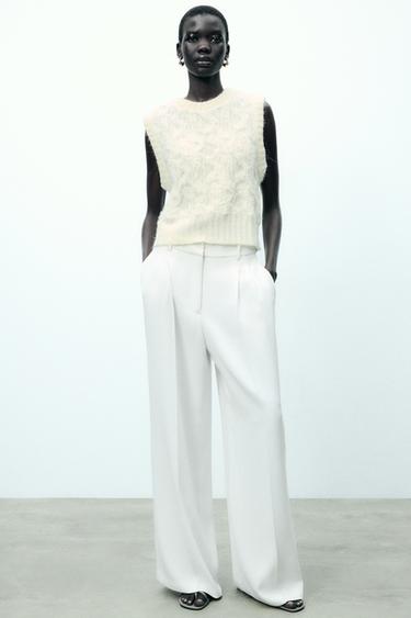 CHALECO PUNTO BORDADO FLORES - Beige de Zara - Imagen 0