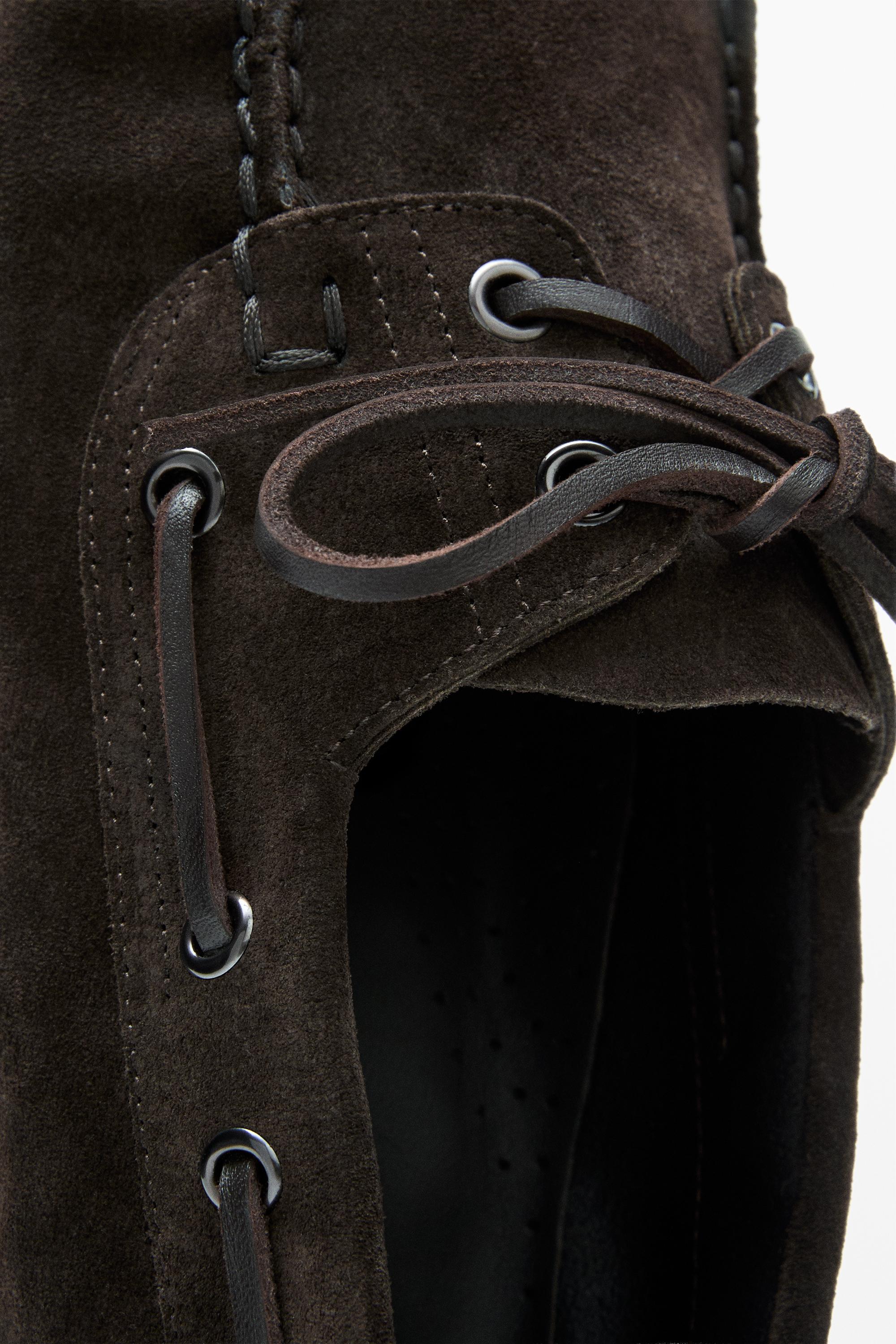 Leather deck shoes