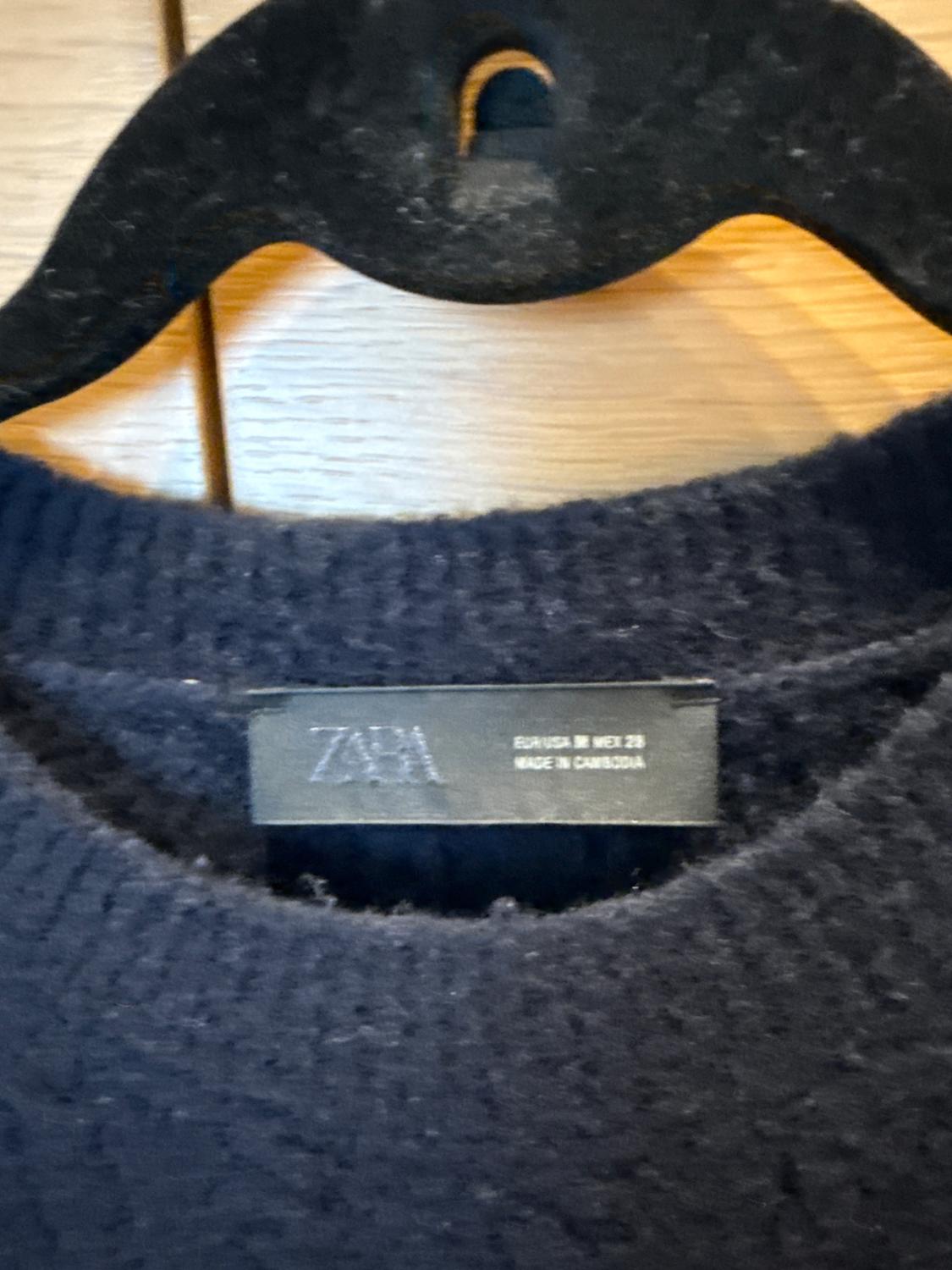 CABLE-KNIT JUMPER - Image 3