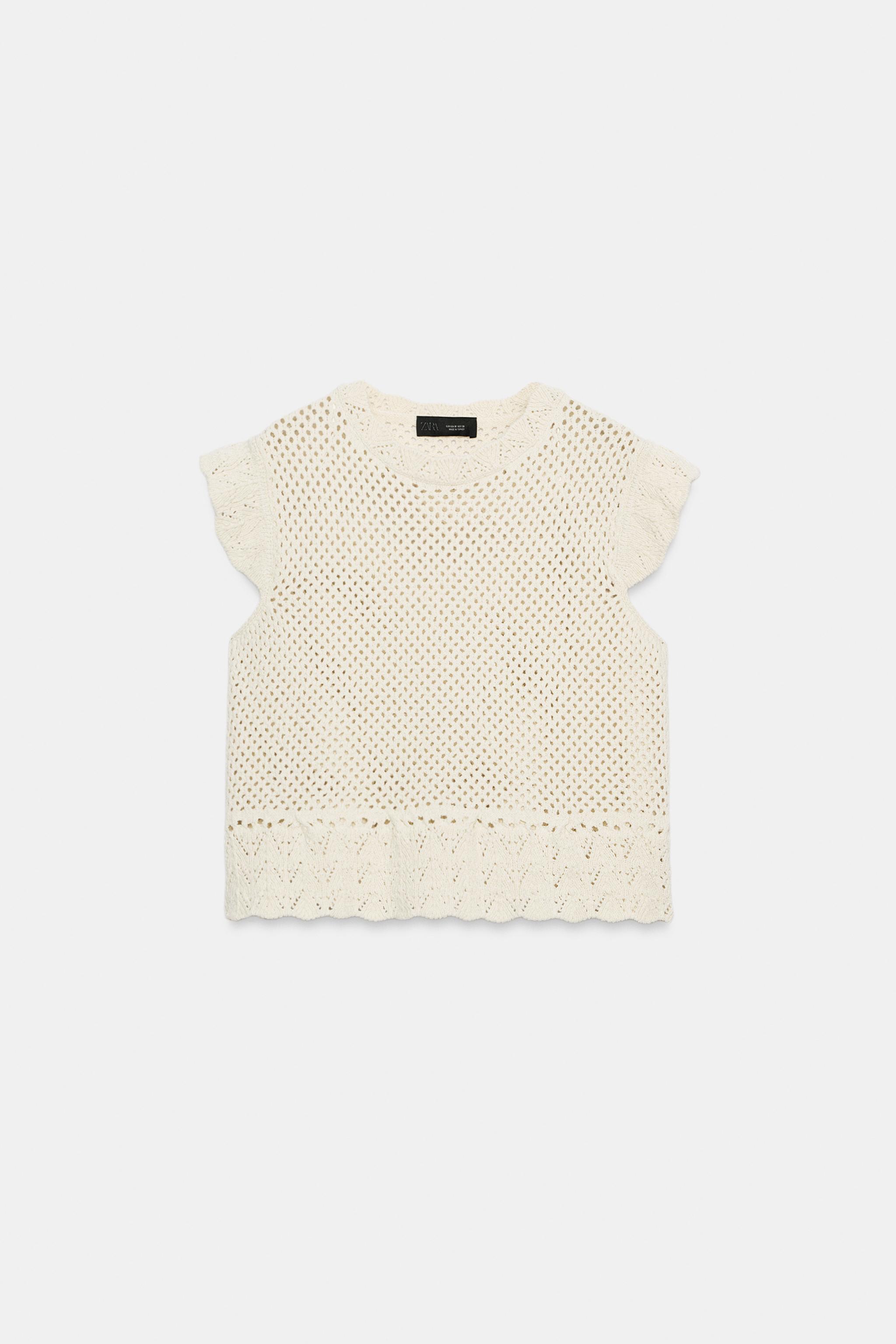 OPEN-KNIT TOP