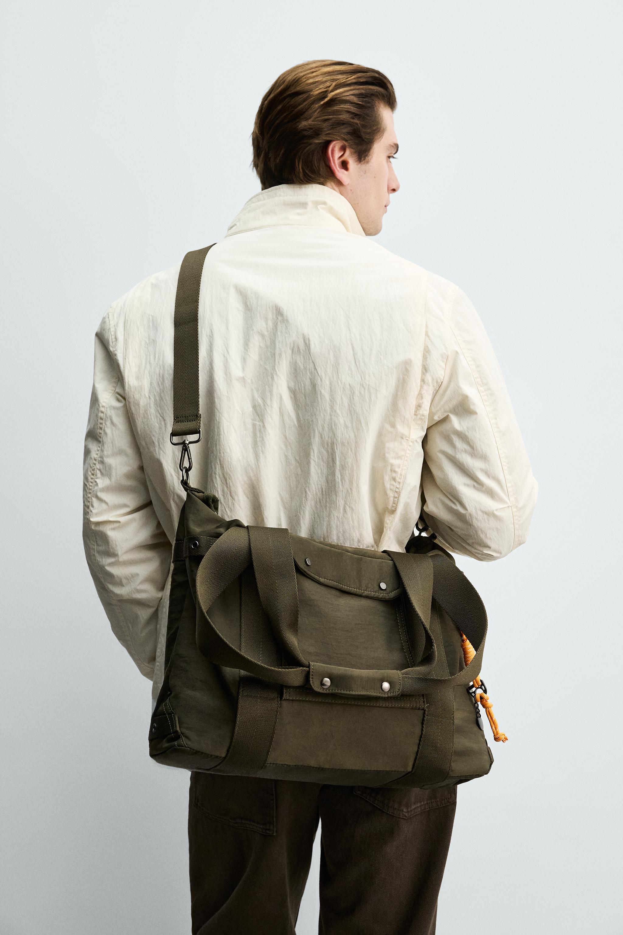 新品 完売品 ZARA ナイロン素材 トートバッグ NV ZARA - 新品 完売品 ZARA ナイロン素材 トートバッグ NVの通販 by