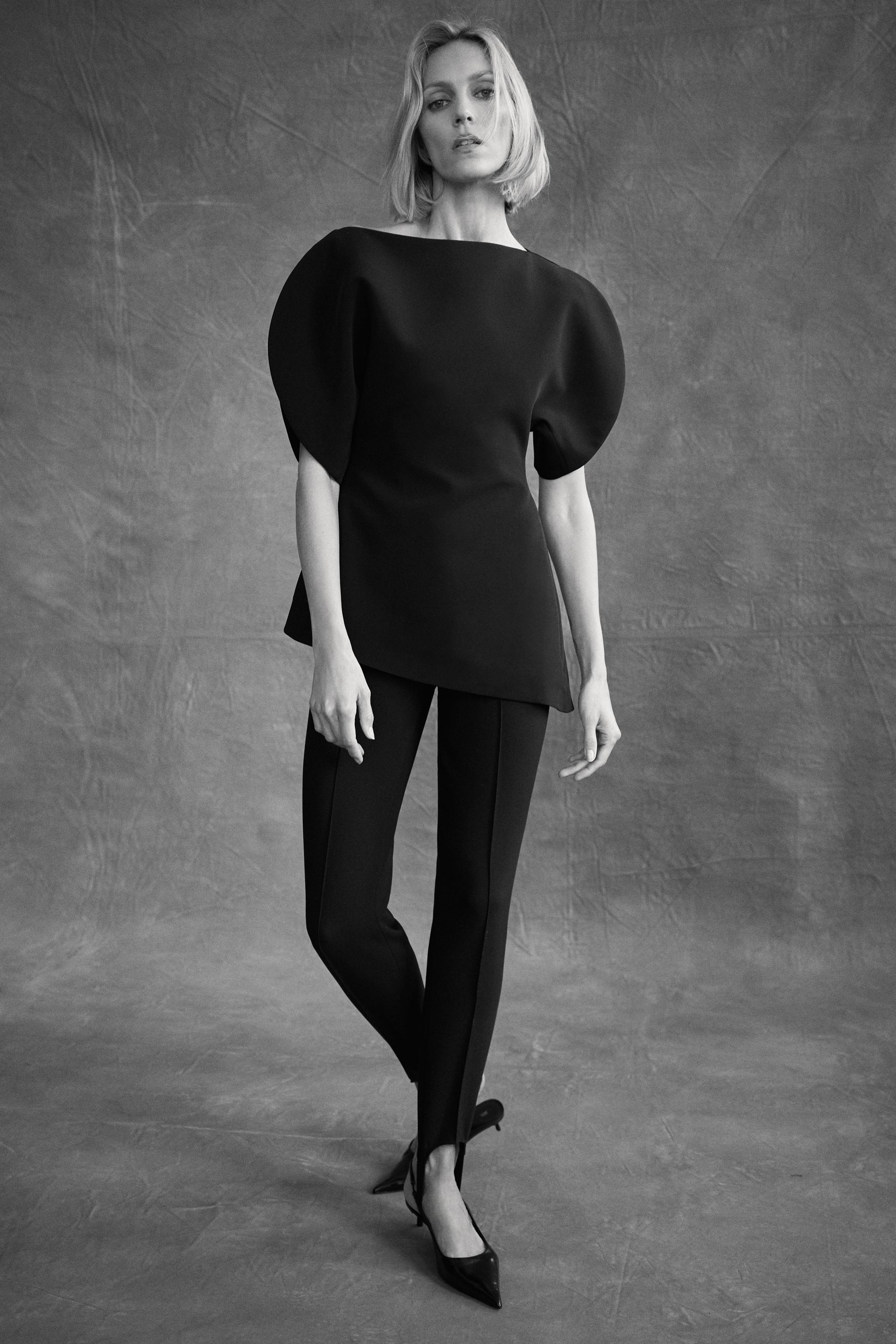 ZW COLLECTION パフスリーブトップス - ブラック | ZARA Japan / 日本