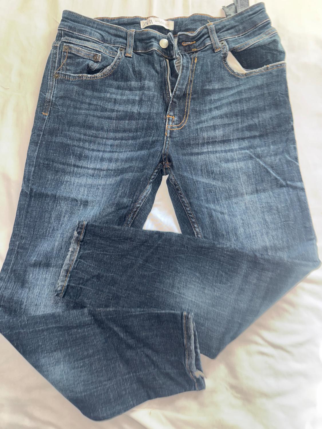 TAPERED FIT JEANS - Image 3
