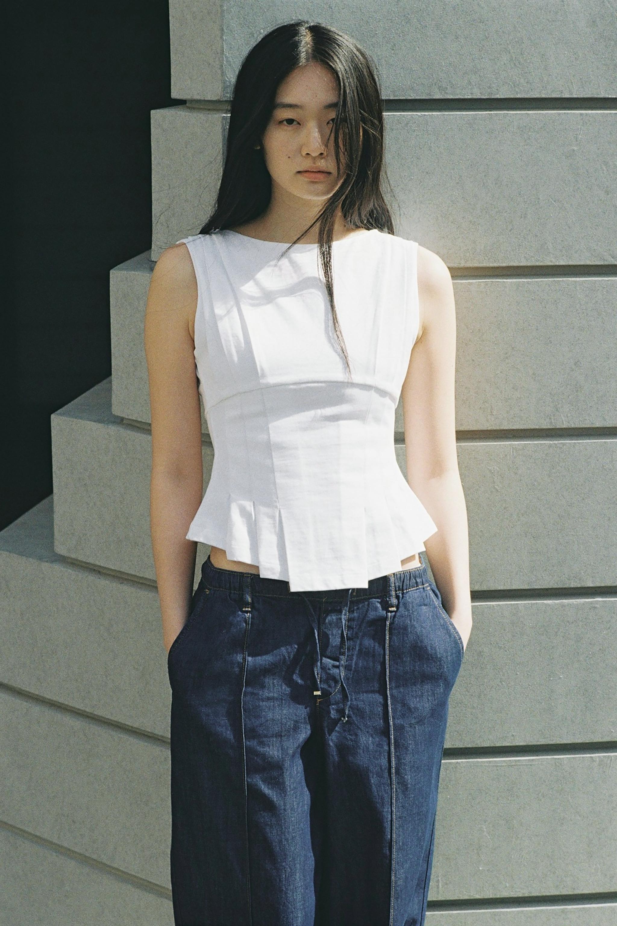 アシンメトリーTシャツ - ホワイト | ZARA Japan / 日本