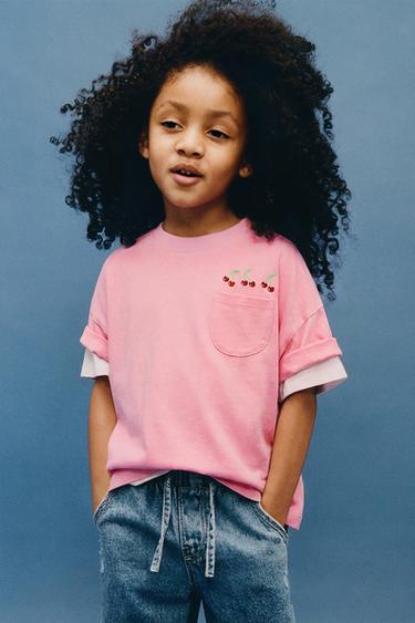 CAMISETA BOLSILLO BORDADOS - Mandarina de Zara