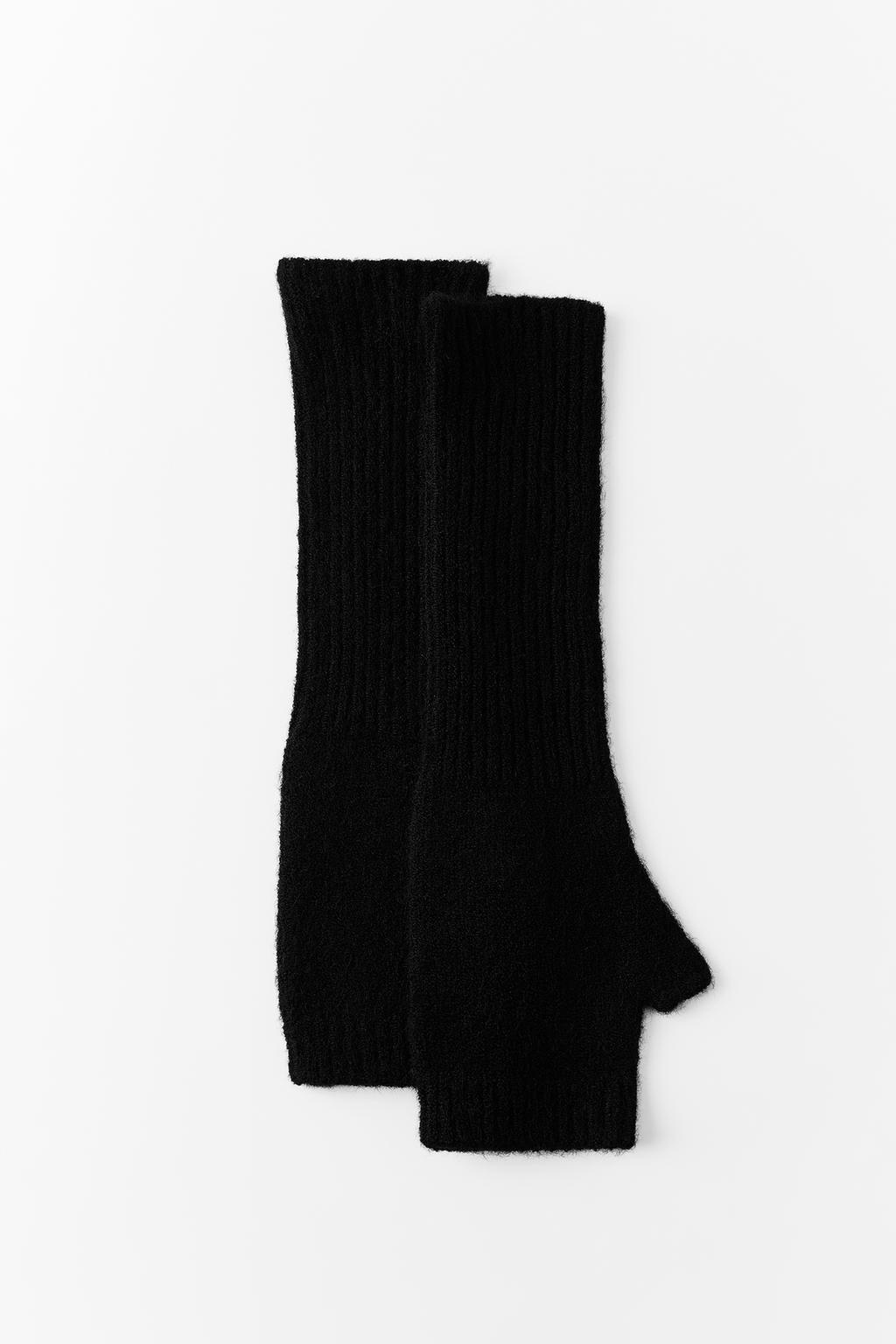 LONG KNIT MITTENS