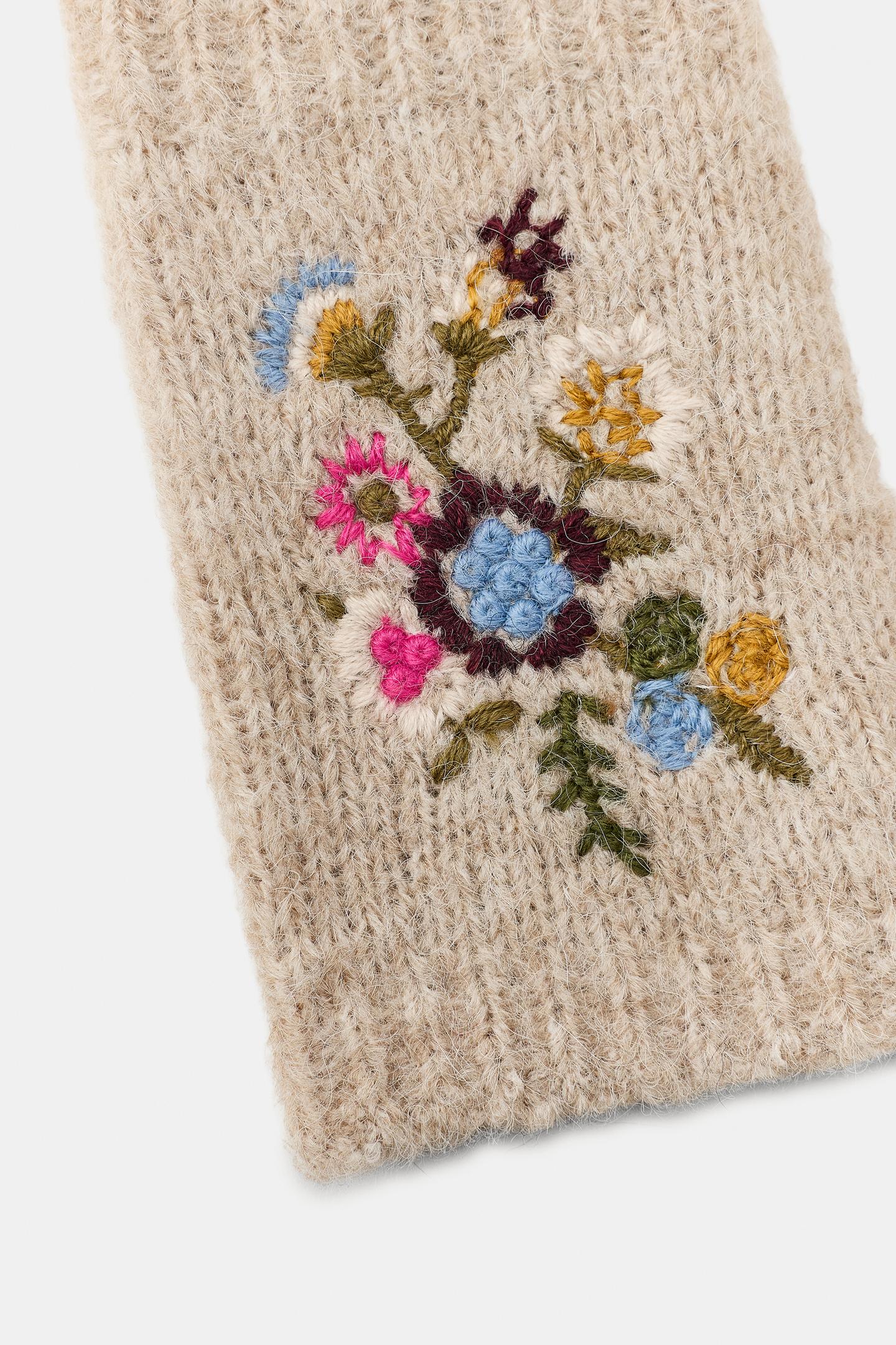 Женские перчатки Zara Embroidered Knit Mittens, цвет: Песочный — фото 3