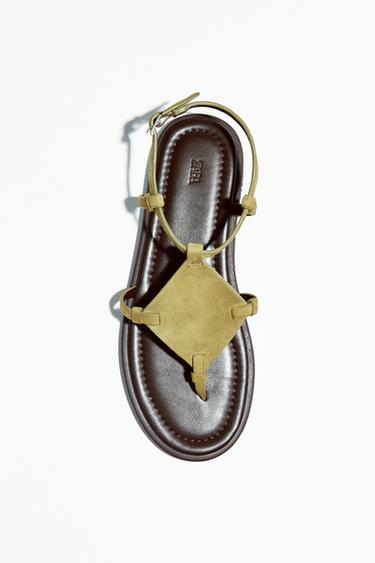 Zara FLAT SUEDE SANDALS - Khaki Green