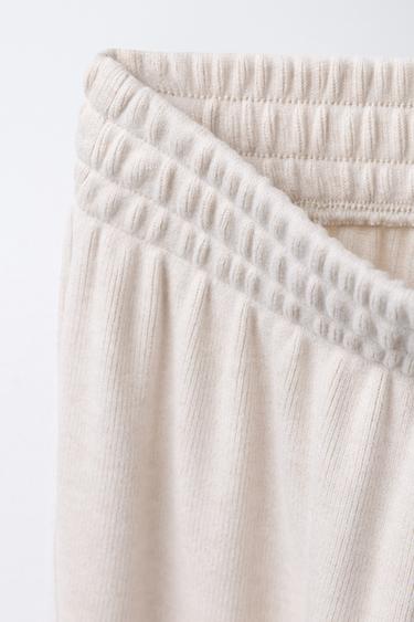 PANTALON À JAMBES LARGES SOFT TOUCH - Écru de Zara - Image 2