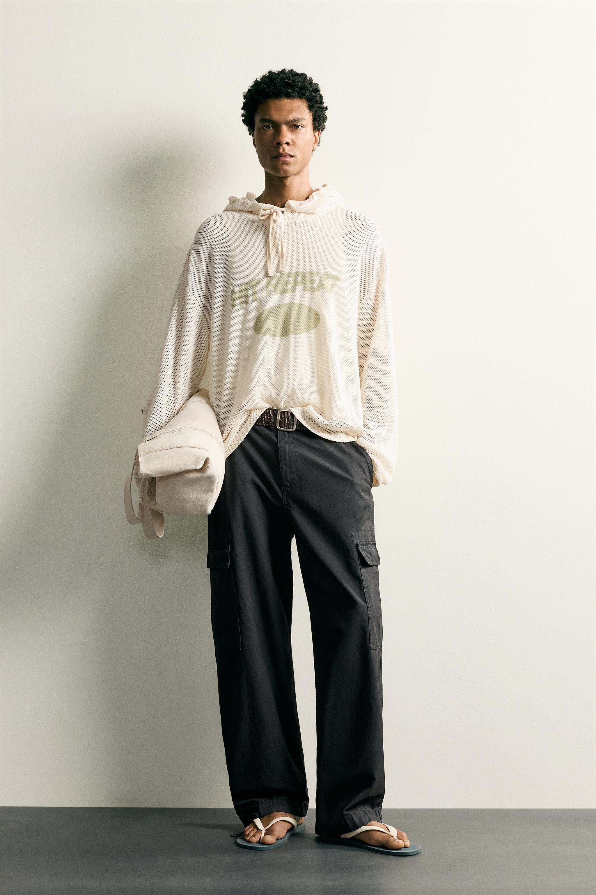 RELAXED FIT HOODIE SWEATSHIRT