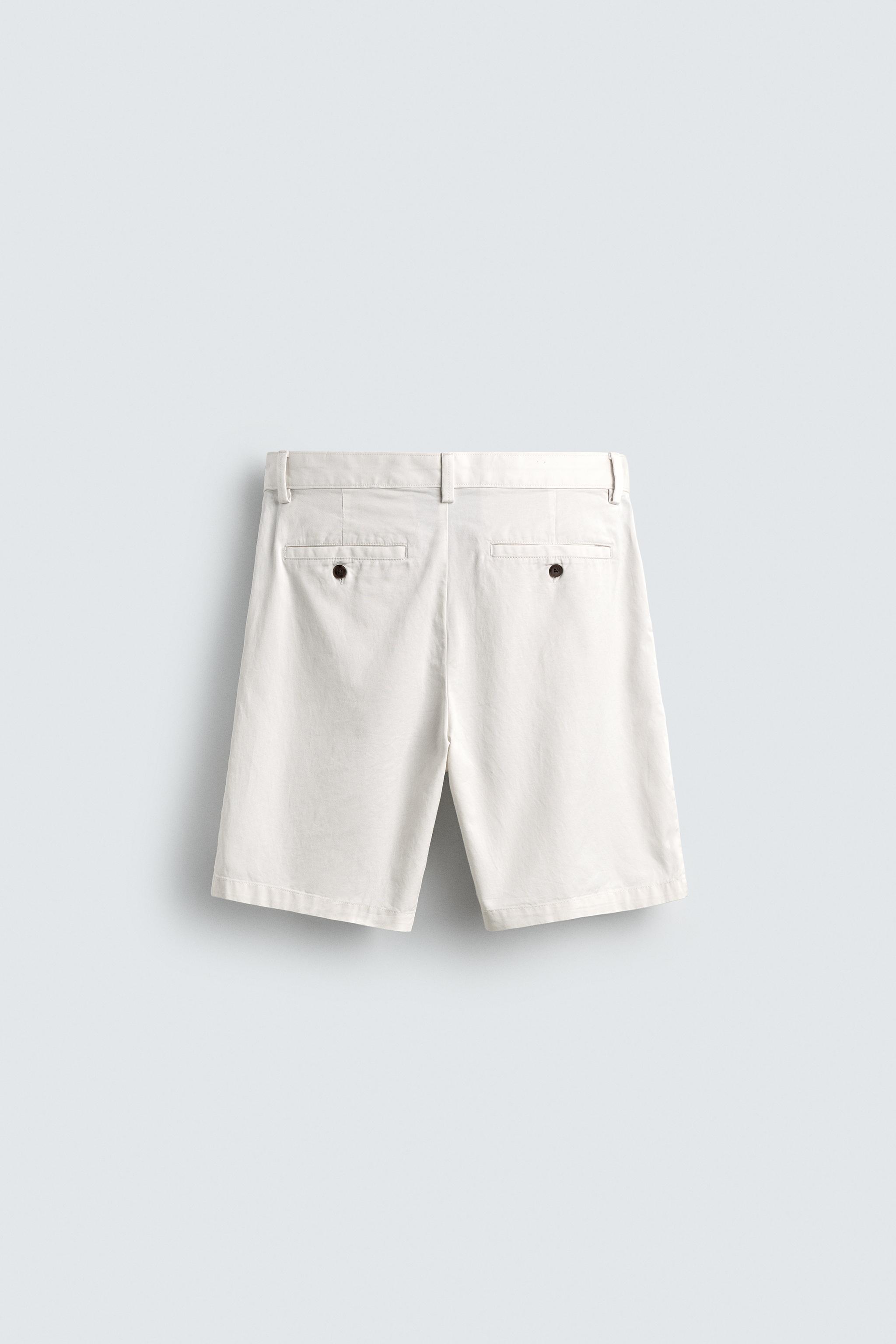 SHORT REGULAR FIT À PLIS