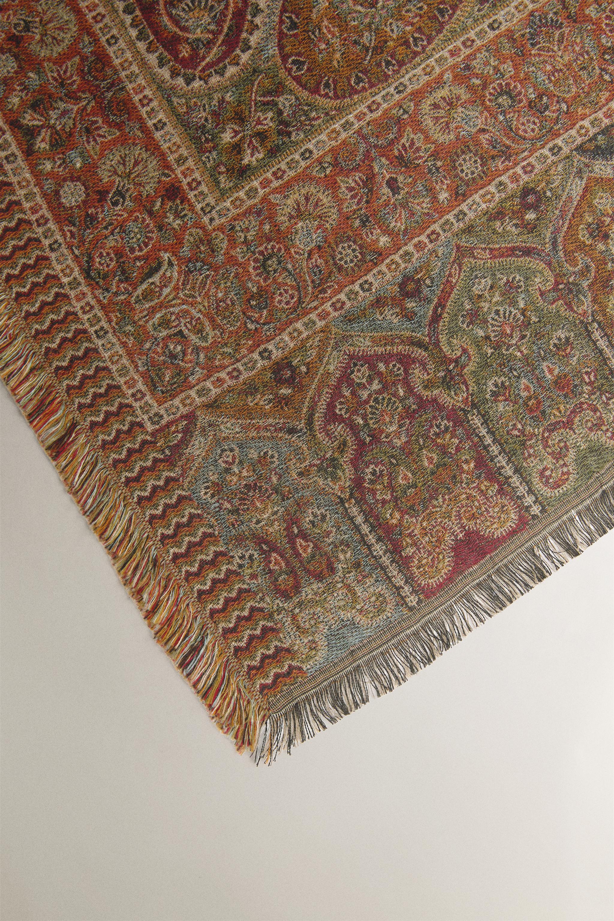 PAISLEY JACQUARD BLANKET — Brick