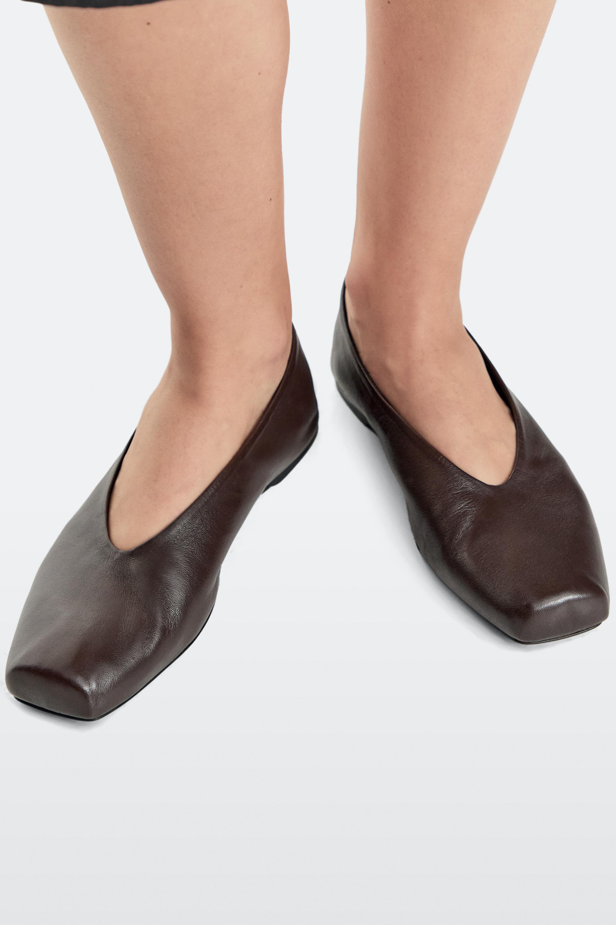Tied leather ballet flats