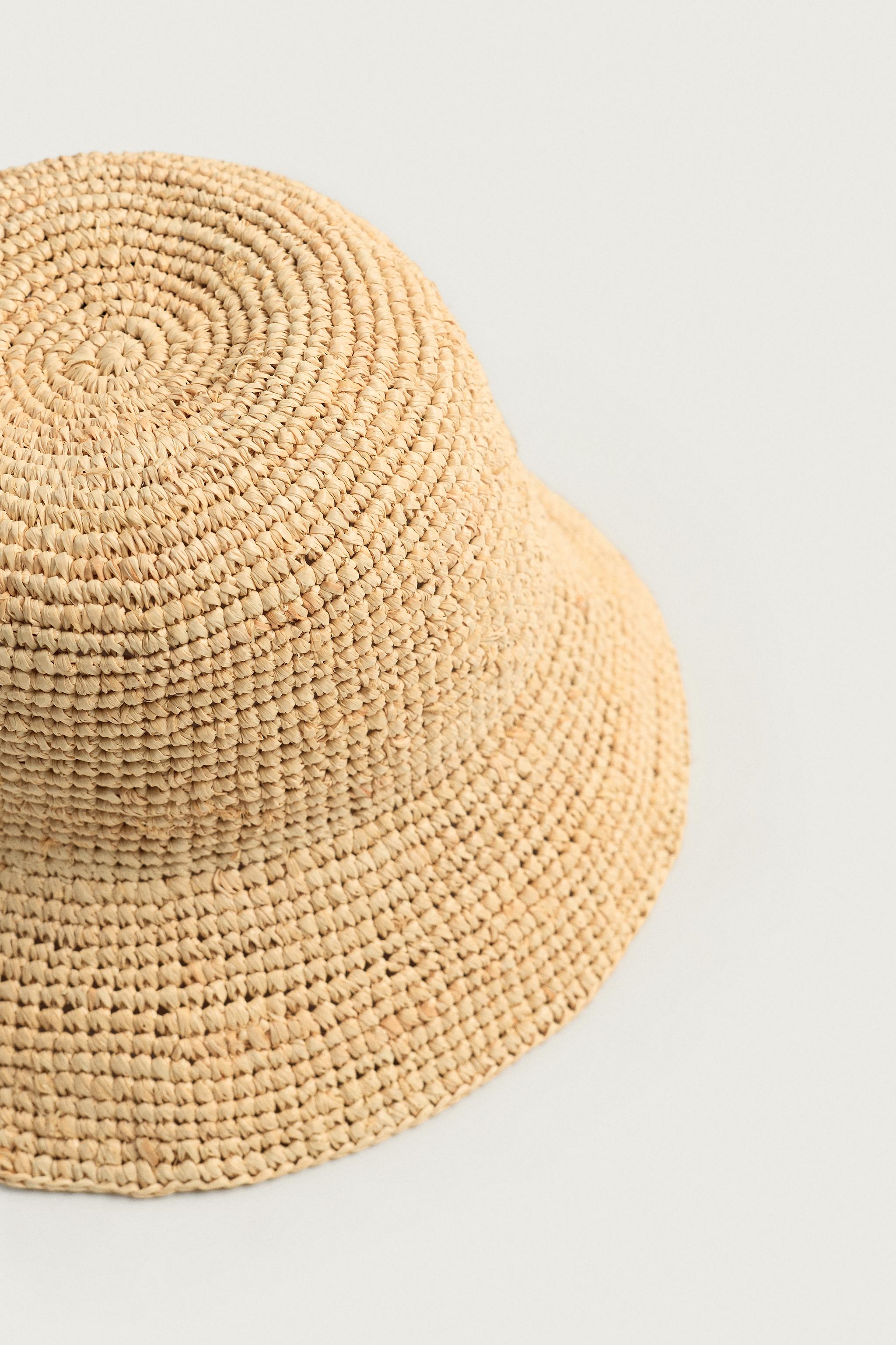 RAFFIA BUCKET HAT — Light beige