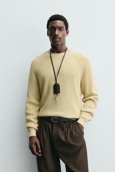 PULL STRUCTURÉ CANNELÉ - Rose de Zara