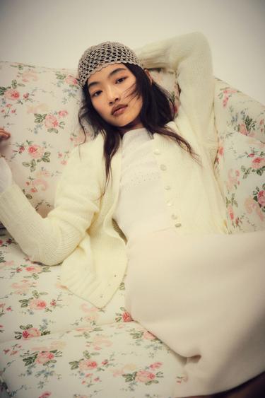 V-NECK CARDIGAN - Ecru by Zara