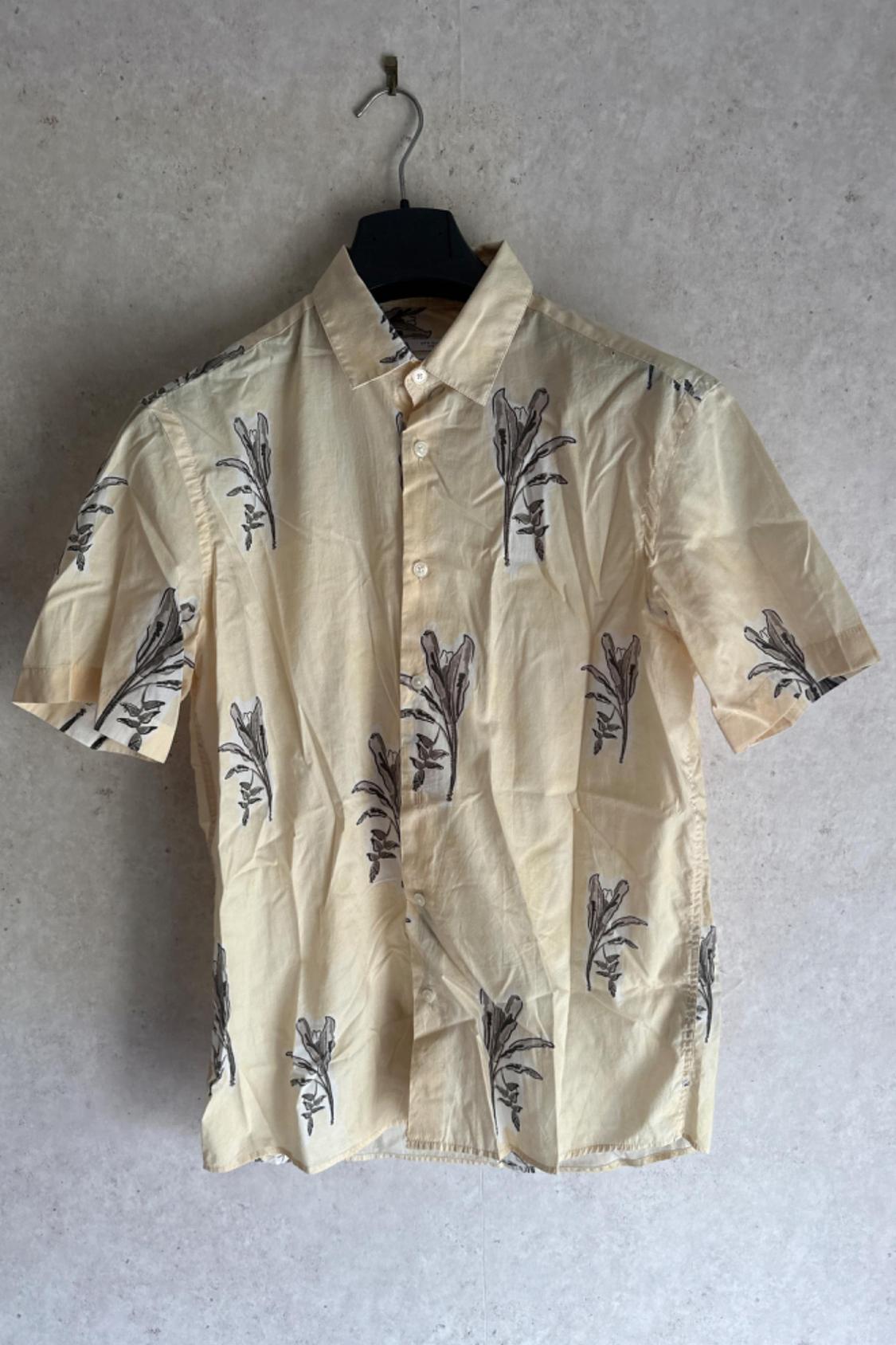 LEAF PRINT SHIRT