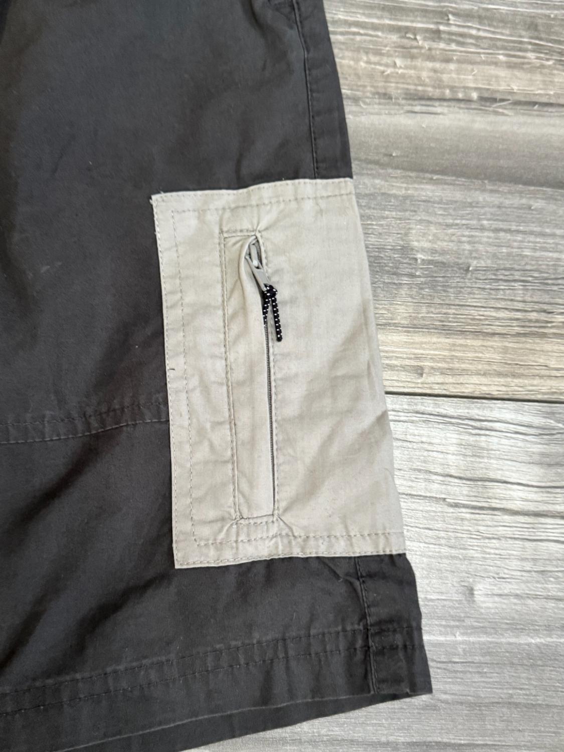 BERMUDA SHORTS WITH CONTRAST POCKET - Image 2