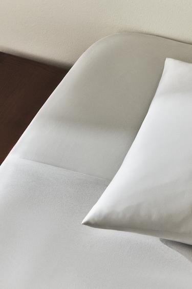 SATEEN FITTED SHEET | 30 CM HIGH (300 THREAD COUNT) - Pearl grey by Zara - Image 5