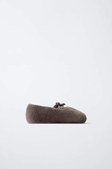 FAUX FUR BOW BALLET FLATS — Taupe Gray 1
