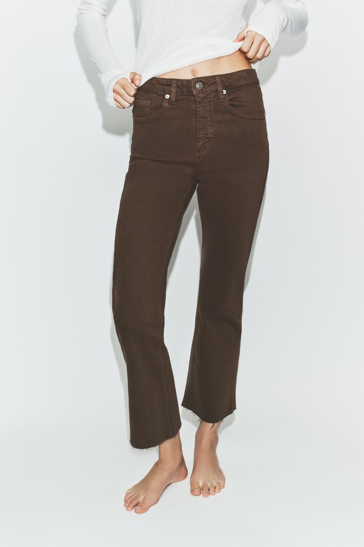 Jeans acampanados de talle alto y corte cropped con lunares TRF 2