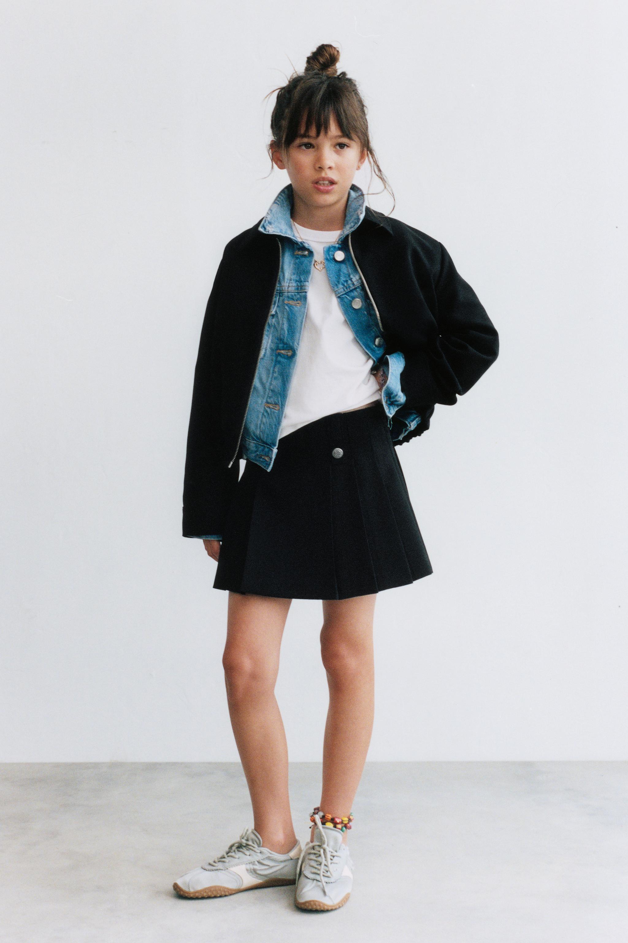 BUTTONED PLEATED SKIRT