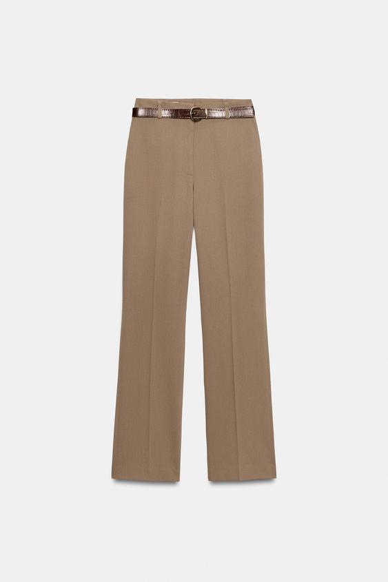 PANTALÓN RECTO CINTURÓN - Camel medio de Zara - Imagen 0