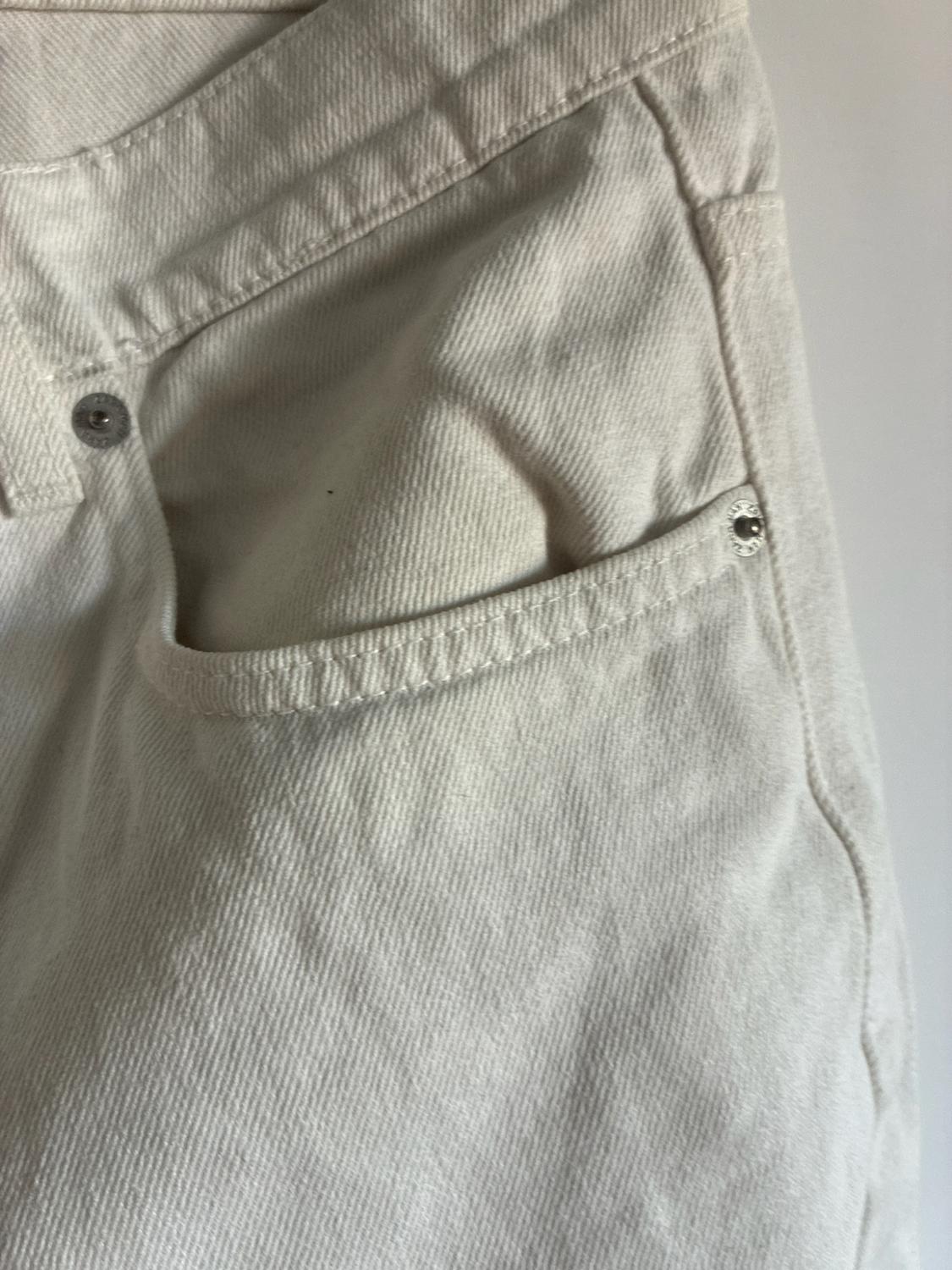ΤΖΙΝ BASIC ESSENTIALS - Image 4