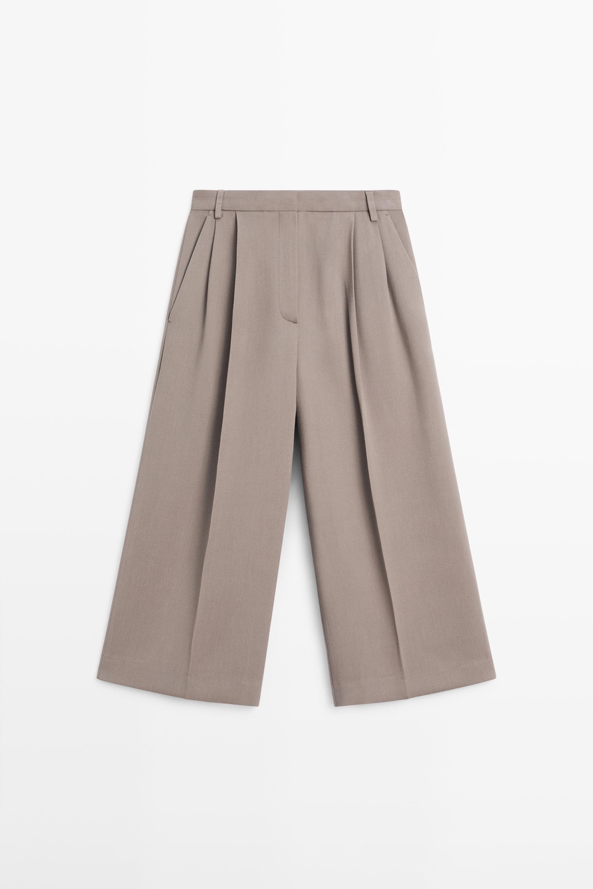 Flowing long wide-leg Bermuda shorts
