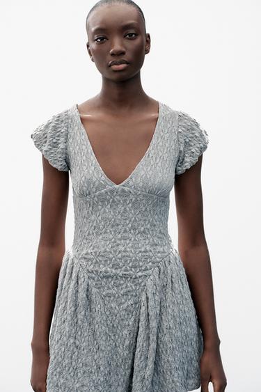 ROBE EN DENTELLE À VOLUME - Bleu / Gris de Zara - Image 1