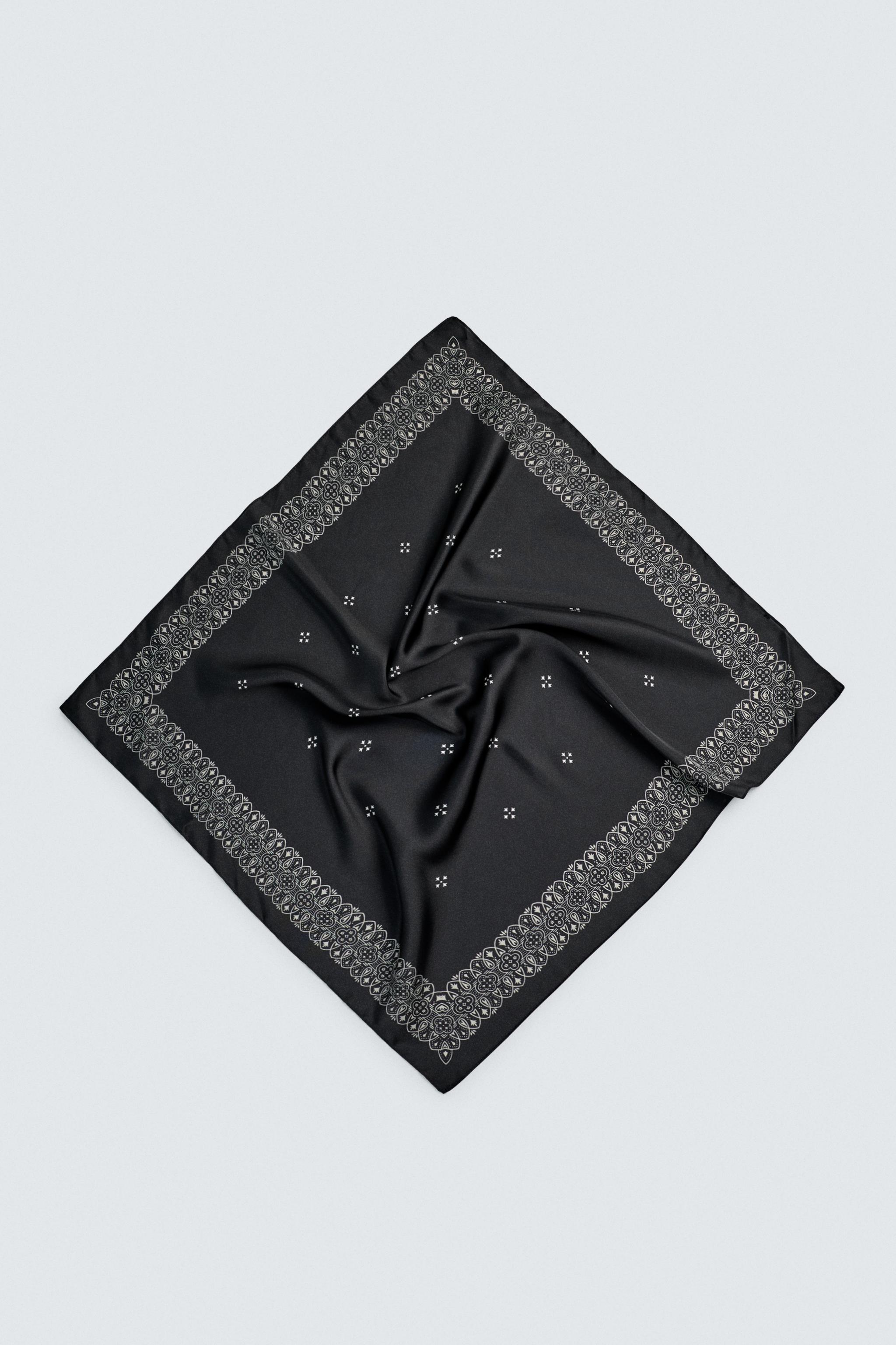 GEOMETRIC PRINT SATIN BANDANA