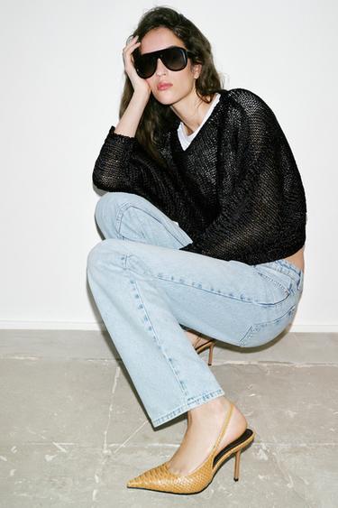 حذاء بكعب وعقب مفتوح بنقشة بارزة - خردلي الخاص بـ Zara - صورة 0