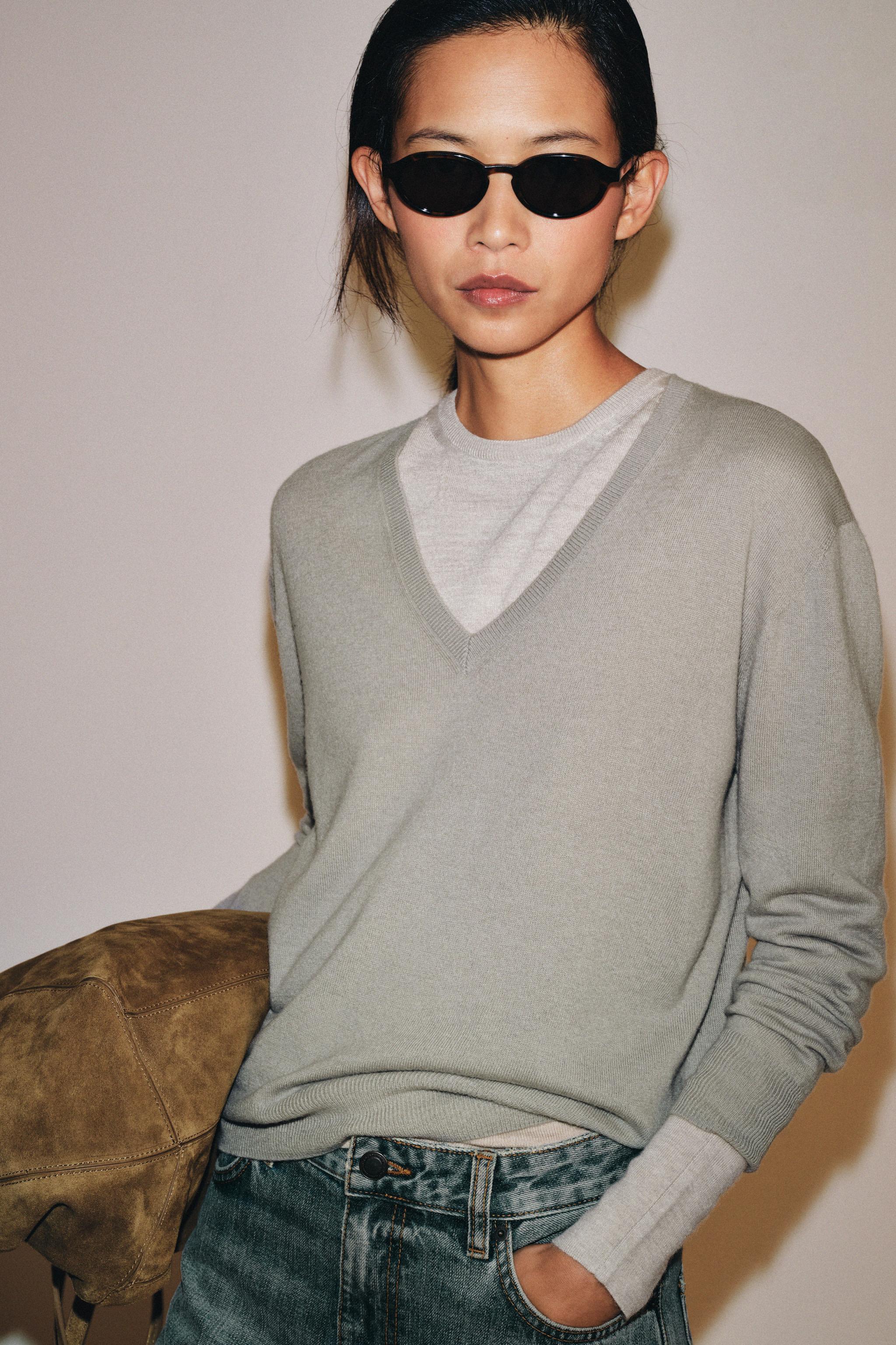 PULL 100 % LAINE EXTRA DOUX COL EN V