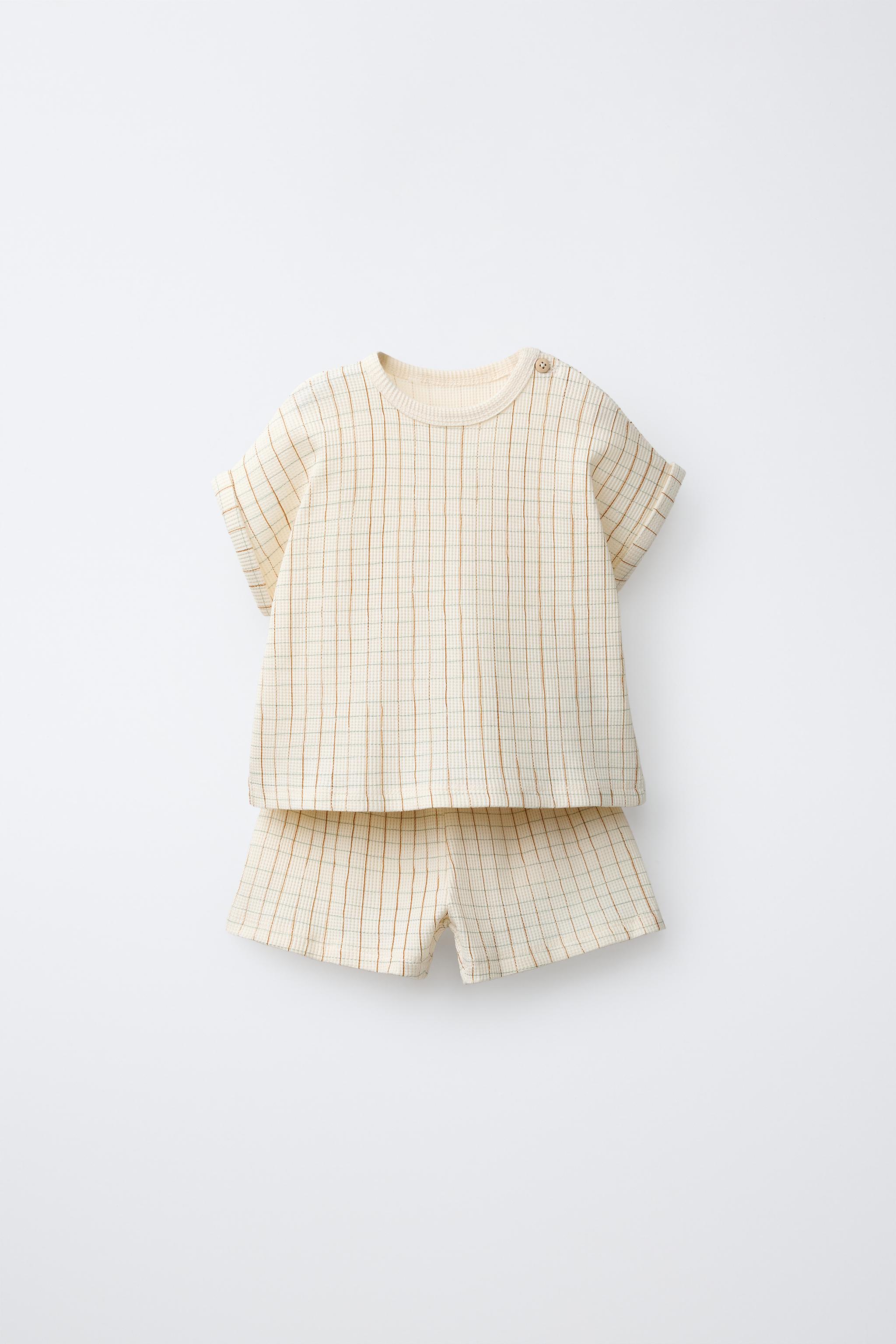 ENSEMBLE WAFFLE T-SHIRT ET BERMUDA À CARREAUX