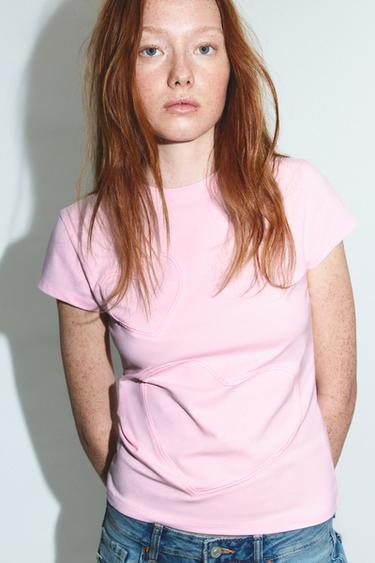 CAMISETA CORAZONES RELIEVE - Rosa de Zara - Imagen 0