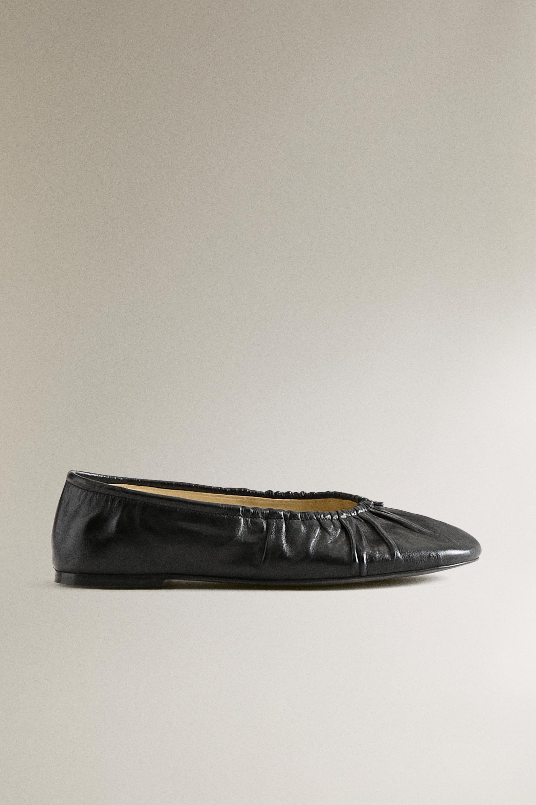 GATHERED LEATHER BALLET FLATS — Black