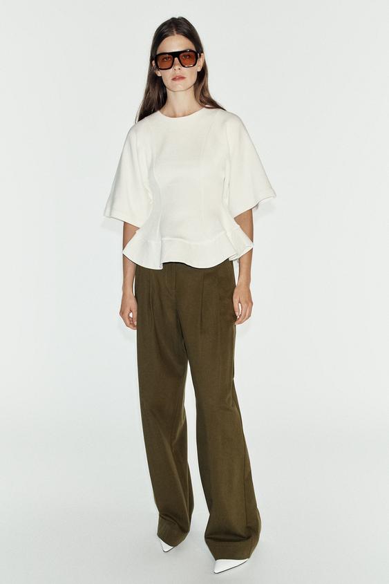 МЯГКИЙ ТОП С БАСКОЙ — ЖЕЛТОВАТО-БЕЛЫЙ от Zara — изображение 0