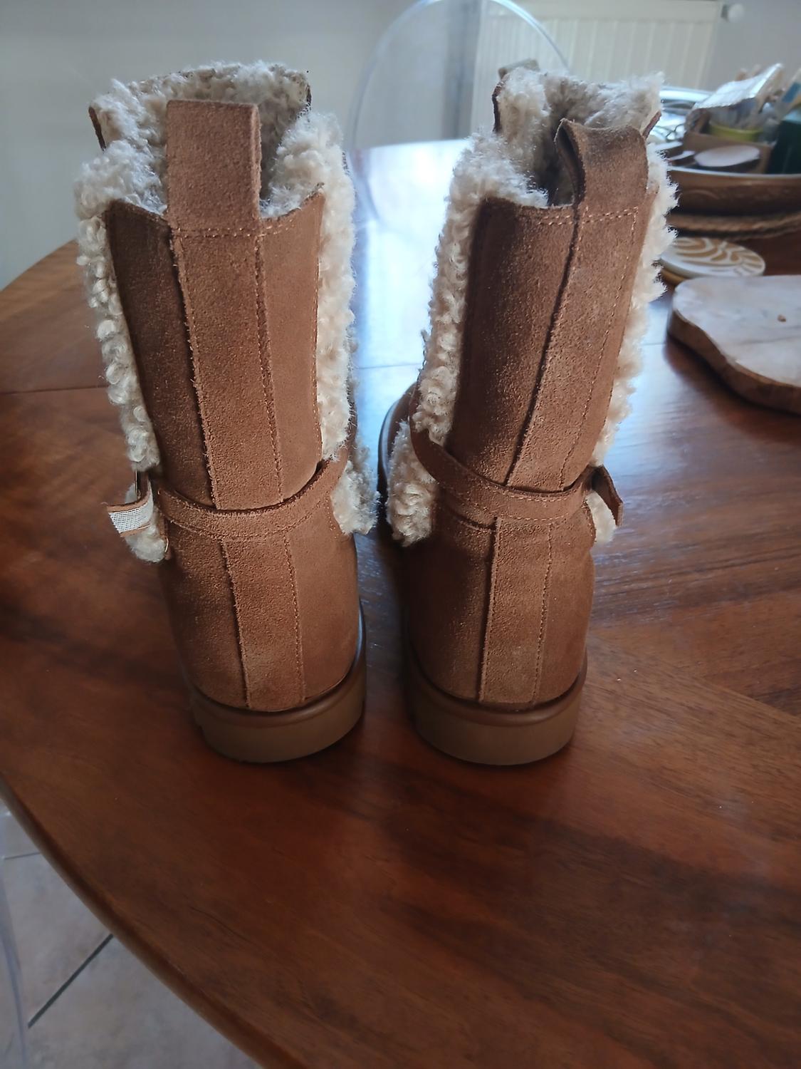 FAUX SHEARLING AND LEATHER FLAT ANKLE BOOTS - Image 3