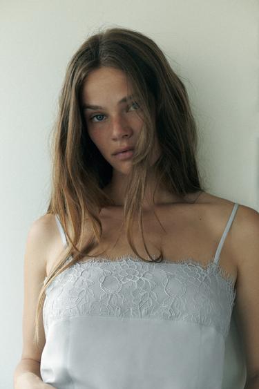 TOP GEORGETTE CU DANTELĂ - Albastru deschis de la Zara