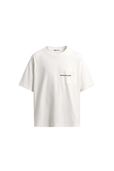 CAMISETA  BOLSILLO TEXTO ESTAMPADO - Blanco de Zara
