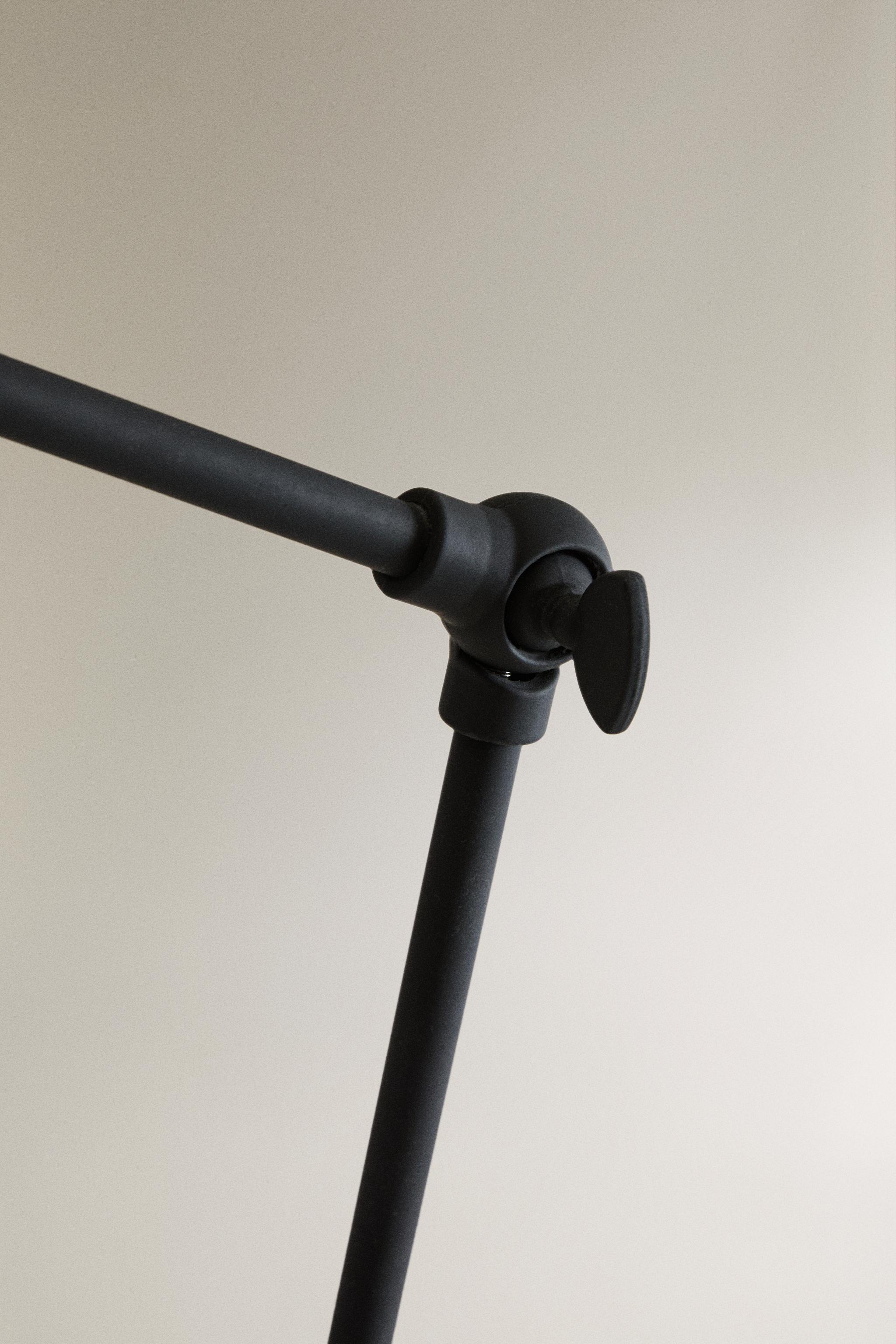 Zara LED METAL MASA LAMBASI görsel 4
