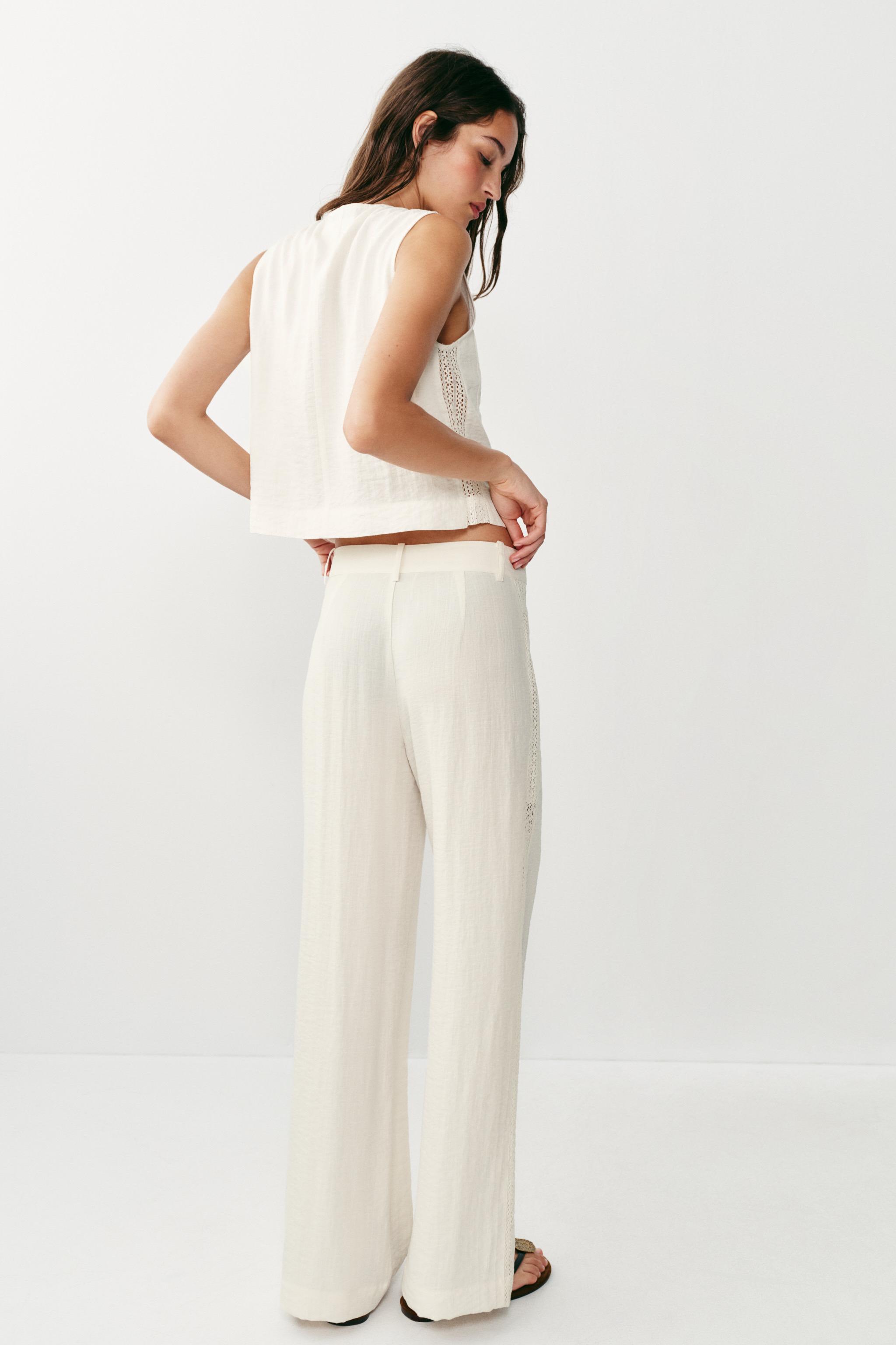PANTALON À ENTRE-DEUX LATÉRAUX