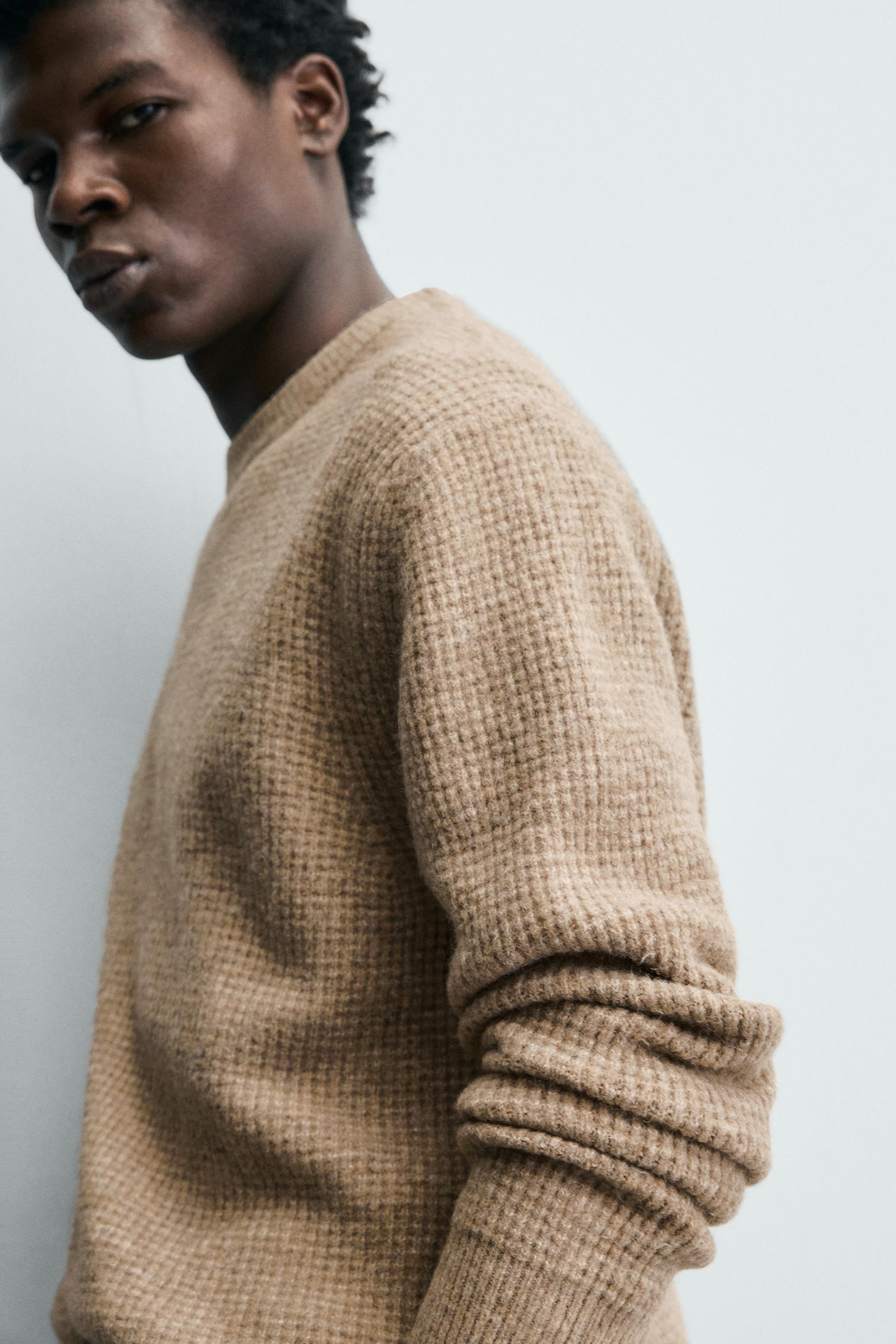 REGULAR FIT WAFFLE TEXTURED JUMPER