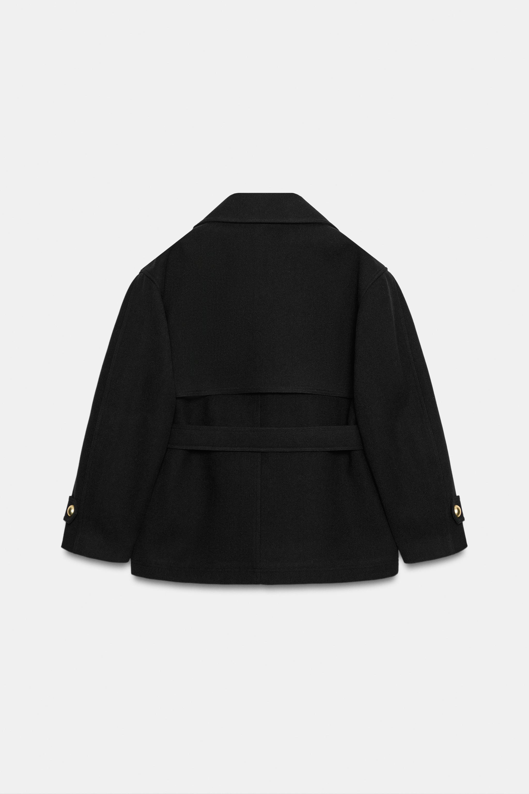 MANTEAU À BOUTONNAGE CROISÉ AVEC CEINTURE