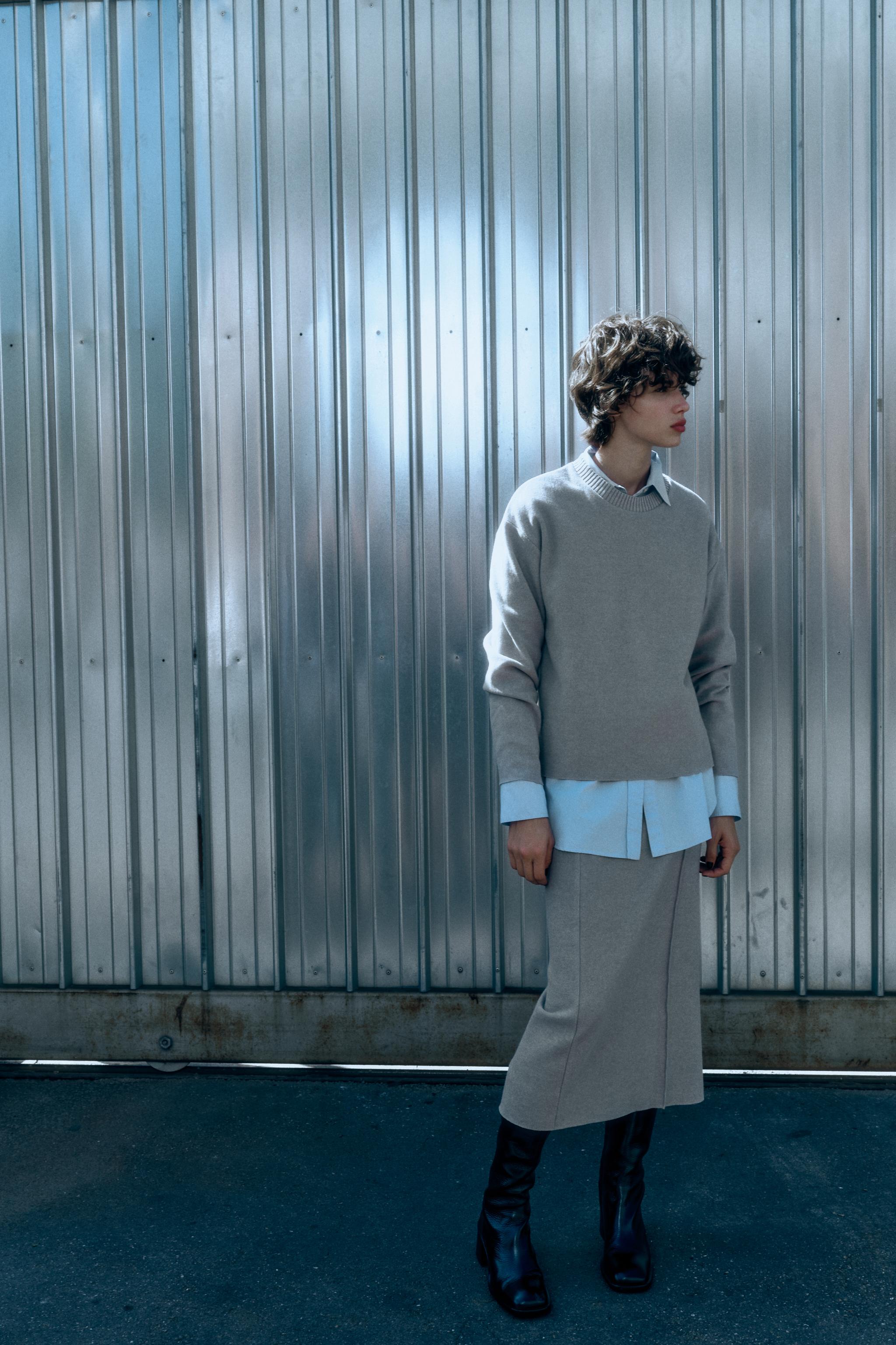 Yubka ostidagi hol külotlarning fotosurati Yubka ostidagi hol külotlarning fotosurati