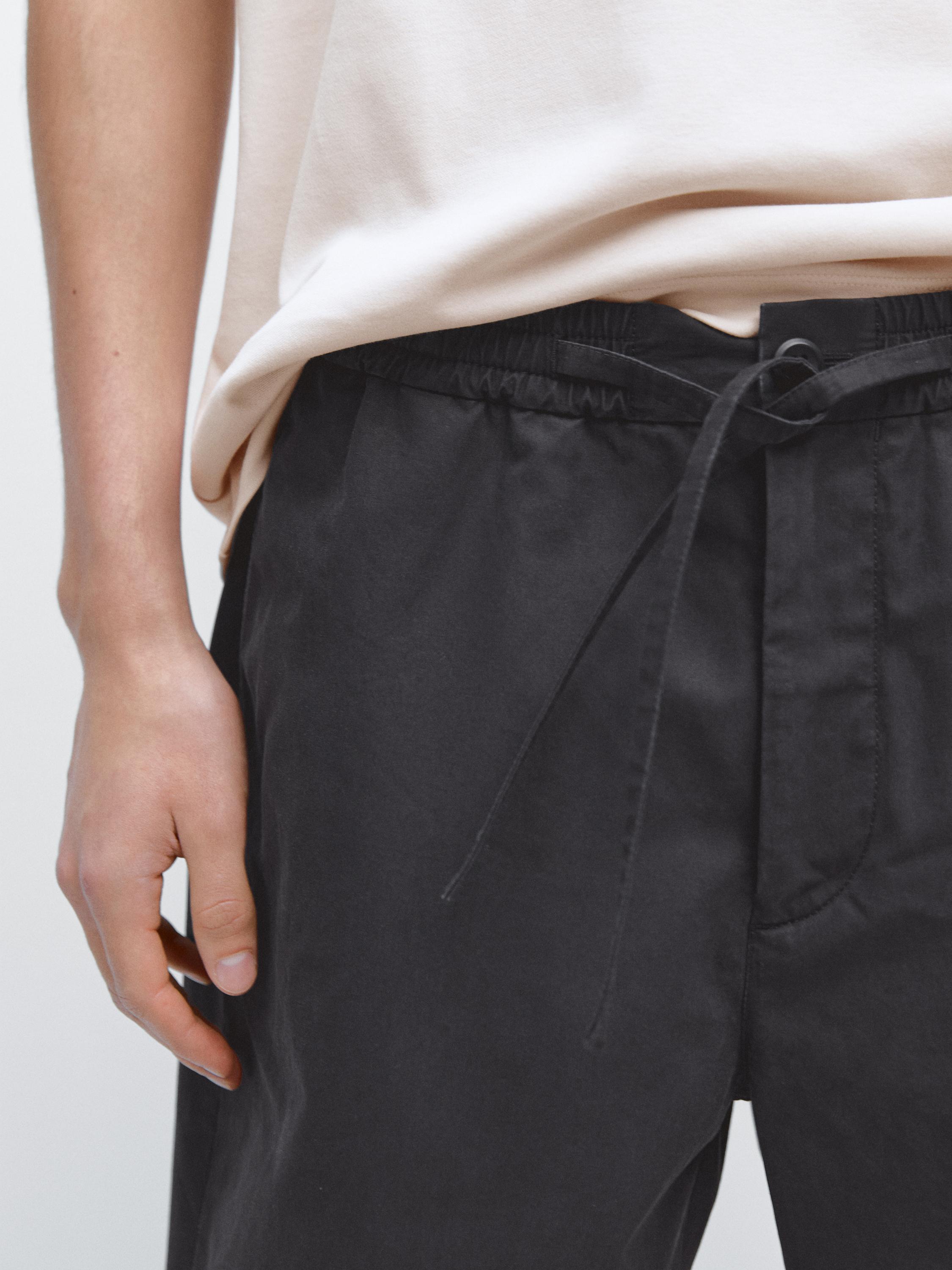 100% cotton jogger fit Bermuda shorts