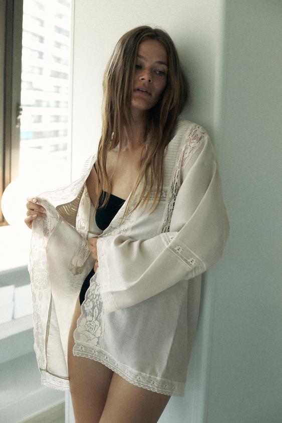 VESTAGLIA PIEGHE PIZZO LIMITED EDITION Bianco sporco ZARA