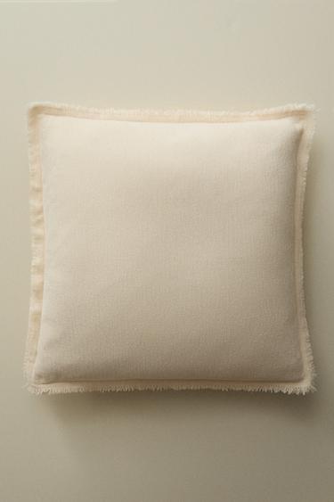 HOUSSE DE COUSSIN CHENILLE - Beige de Zara - Image 5